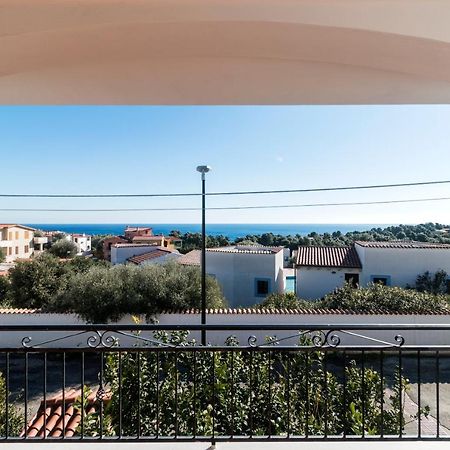 Suite Apartment La Punta Cala Gonone Exterior photo