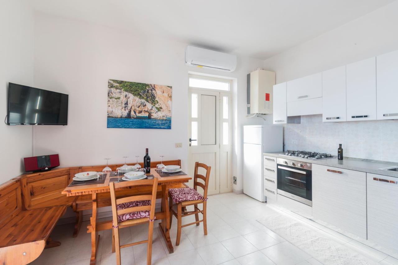 Suite Apartment La Punta Cala Gonone Exterior photo