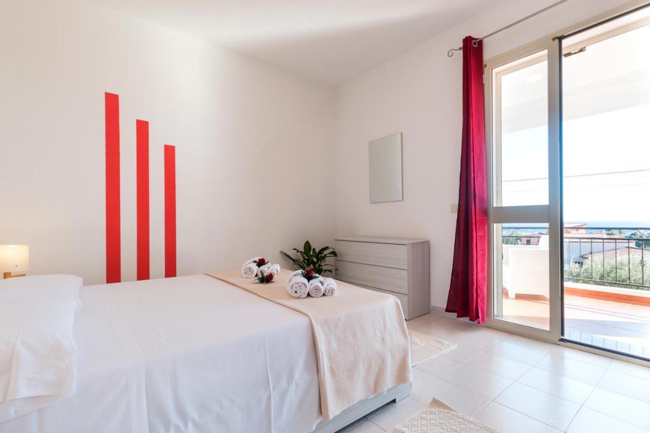Suite Apartment La Punta Cala Gonone Exterior photo
