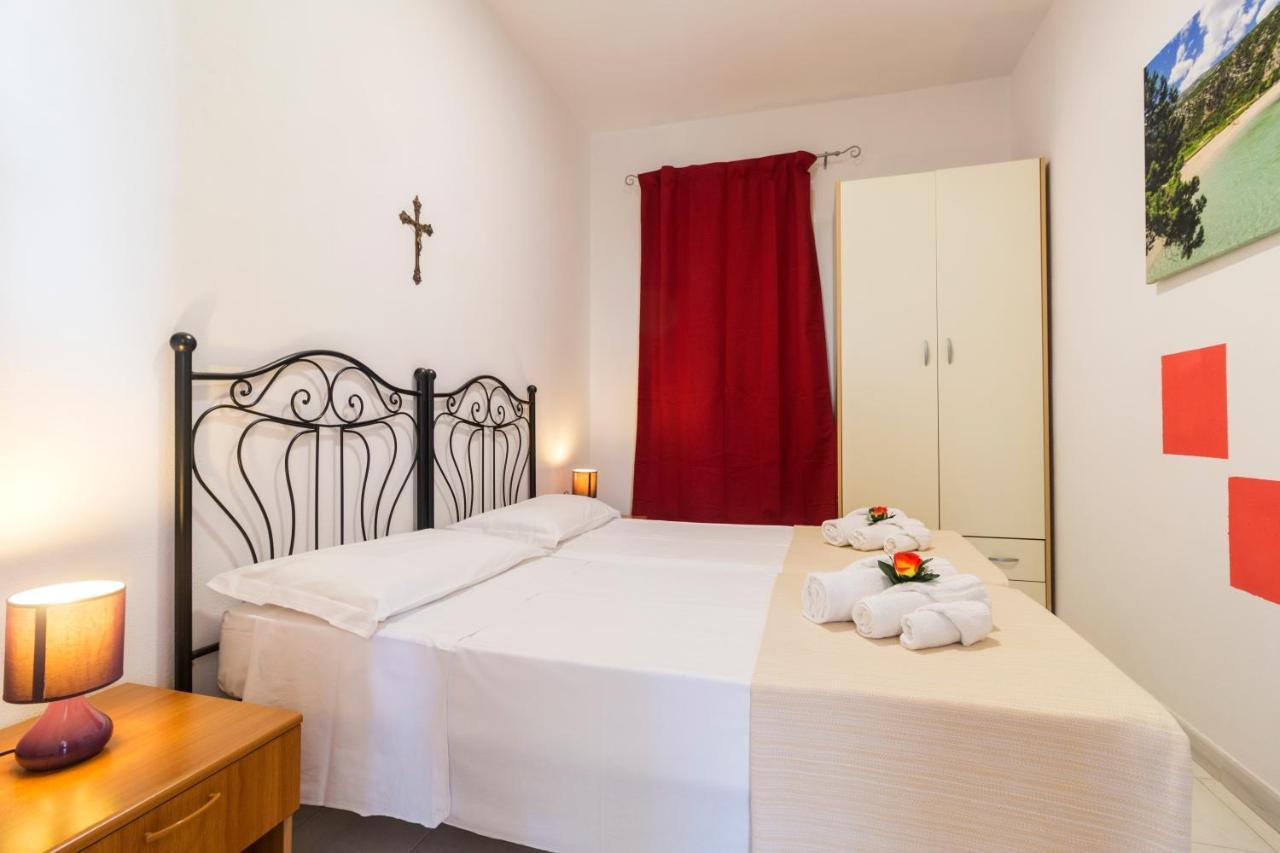 Suite Apartment La Punta Cala Gonone Exterior photo