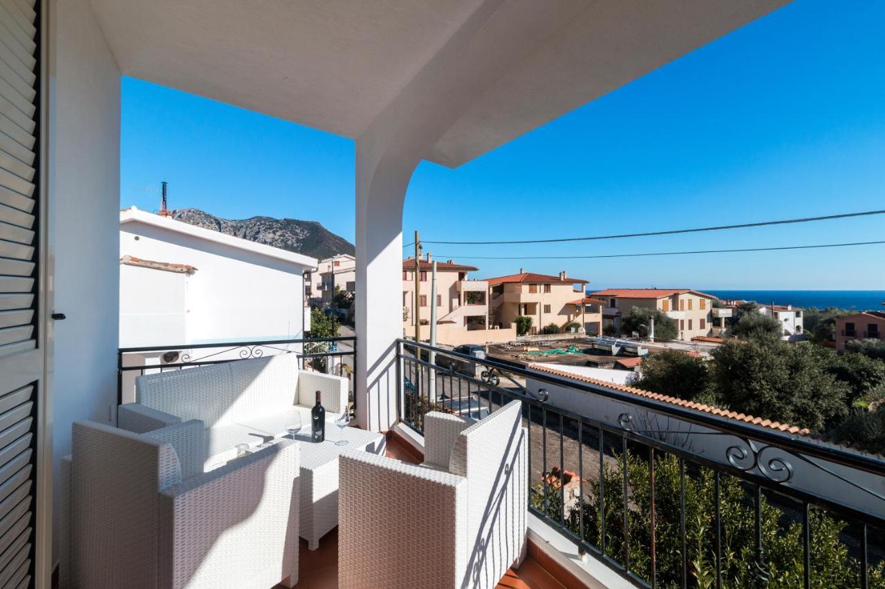 Suite Apartment La Punta Cala Gonone Exterior photo